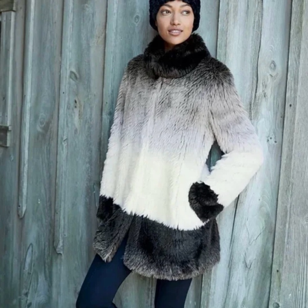 Calvin Klein Ombre Faux Fur Coat Women’s Medium New Black White Gray Stylish